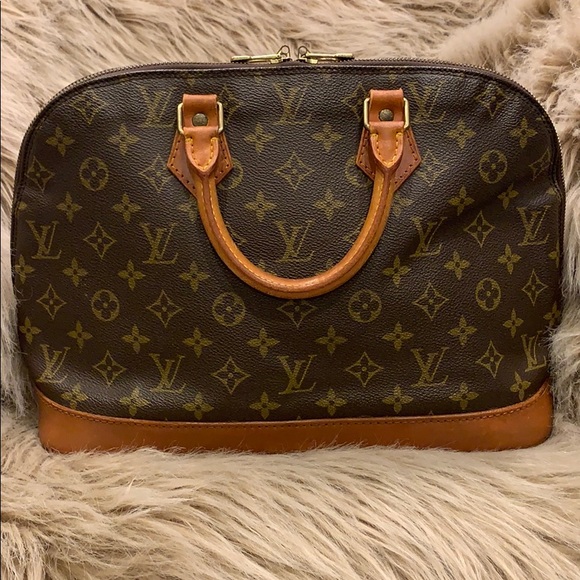 Louis Vuitton Handbags - Authentic Louis Vuitton Alma